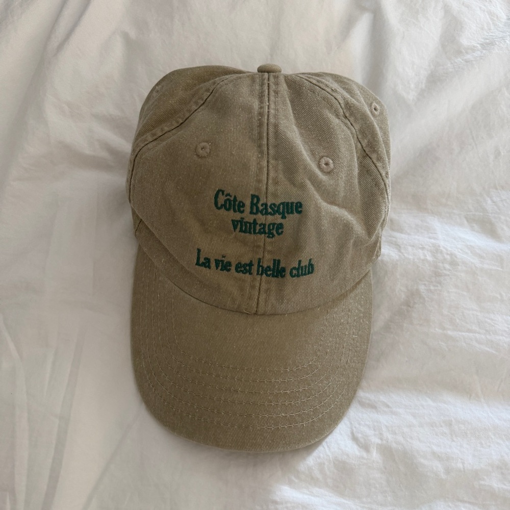 Tan Baseball Cap with Basque Country Embroidery - Unisex